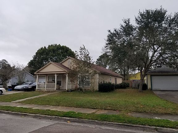 2nd image of 2247 NE 13th Ave