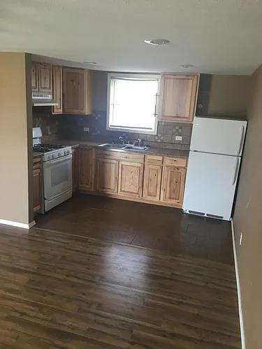 400 N Public St Photo 1