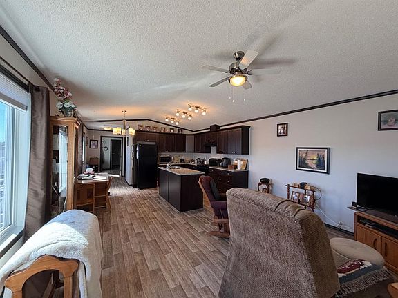 2nd image of 84 Greenwood Vlg