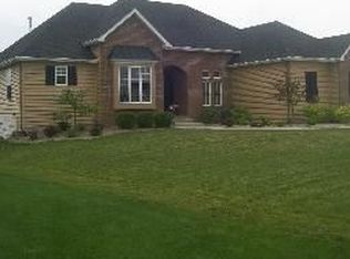 2092 Cobblestone Ct, Mt Pleasant, MI