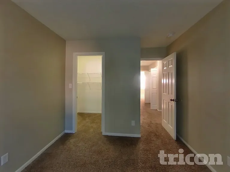 1411 Blue Brook Way — Photo 15