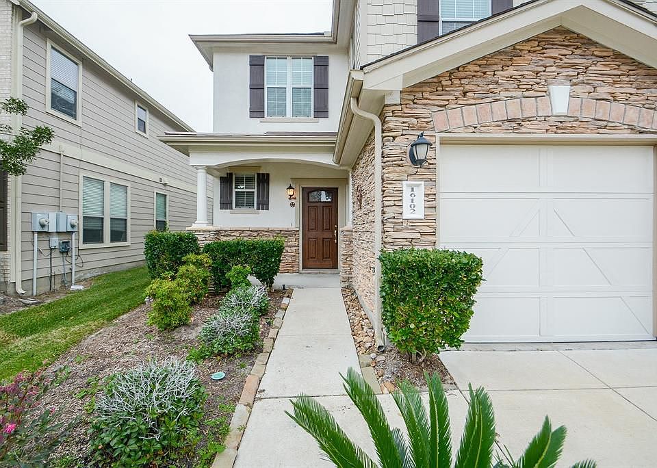 1st image of 16102 Limestone Lake Dr