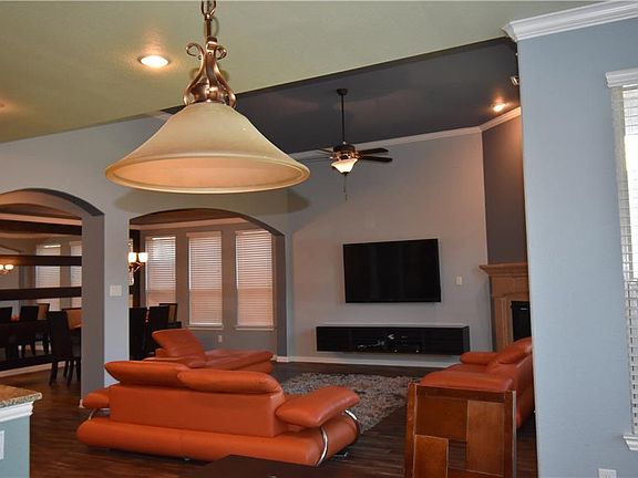 5th image of 9763 Robinwoods Dr
