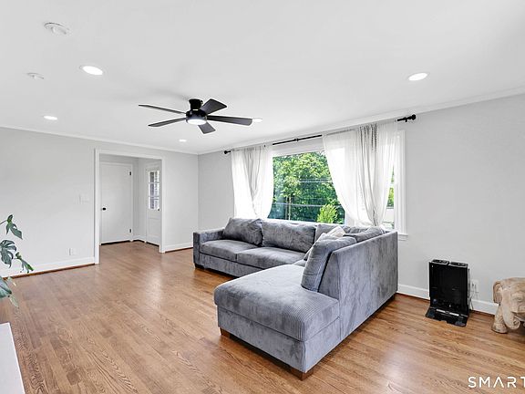 4th image of 359 Oakland Road
