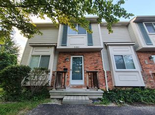 5001 Crooks Rd #12, Royal Oak, MI 48073