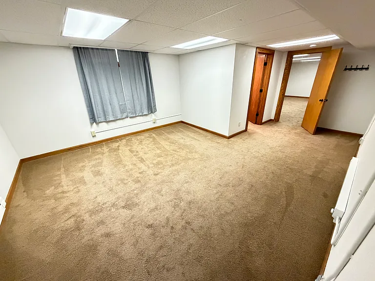 323 N Leroux St #C — Photo 12