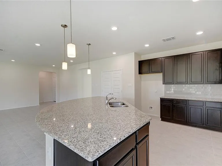 3105 Maurine Dr — Photo 12
