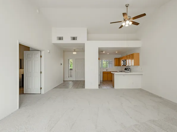 301 Pine Haven St APT 203, Las Vegas, NV 89144