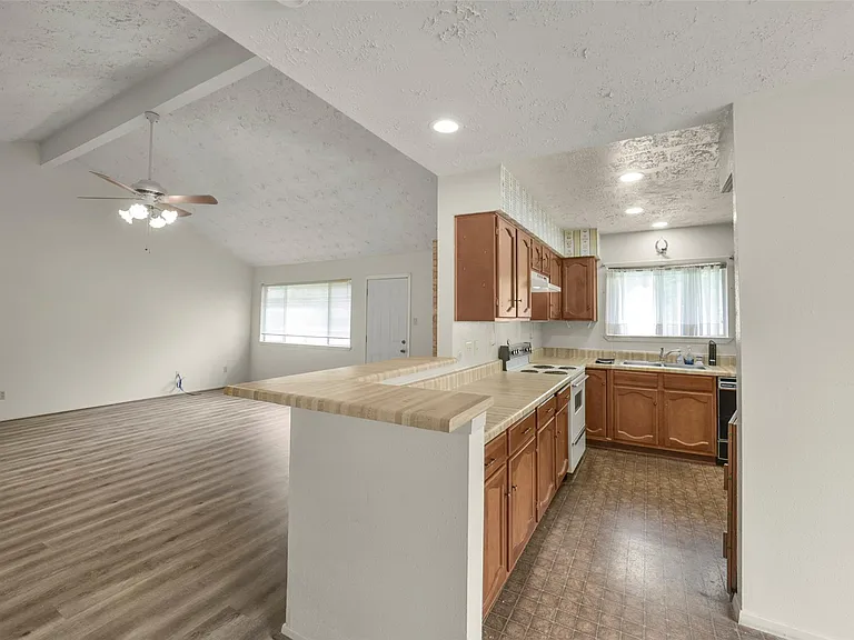 16323 Summer Dawn Ln — Photo 8