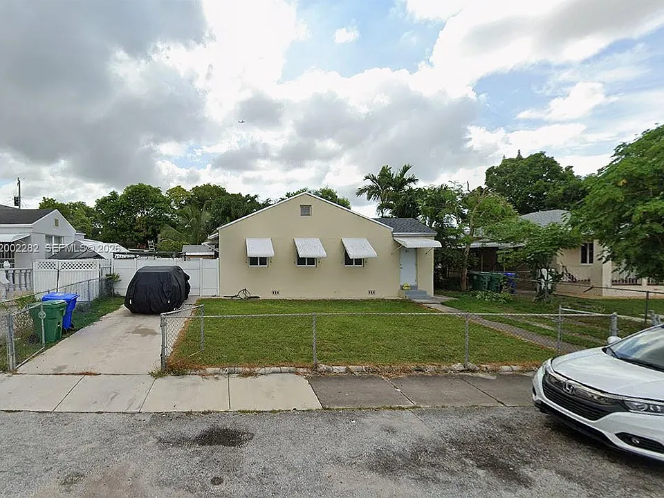 471 NW 32nd Ct #B