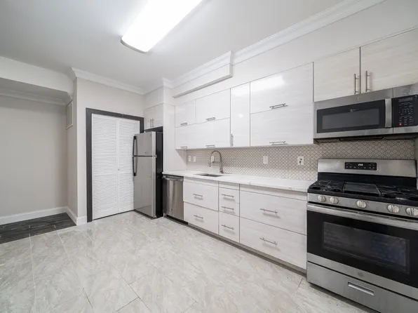 186 Kensington Avenue image 15 of 16