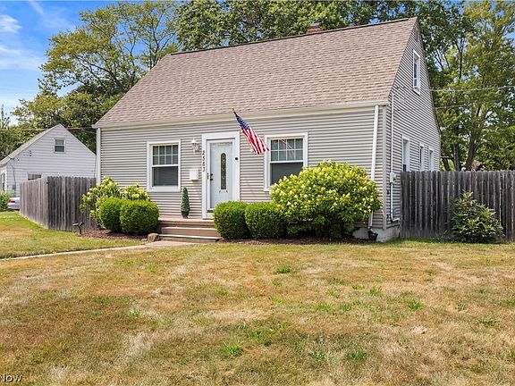 3rd image of 2583 E 38th St