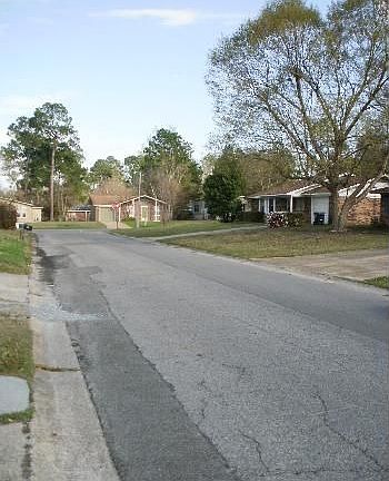 5th image of 1012 Patricia Dr