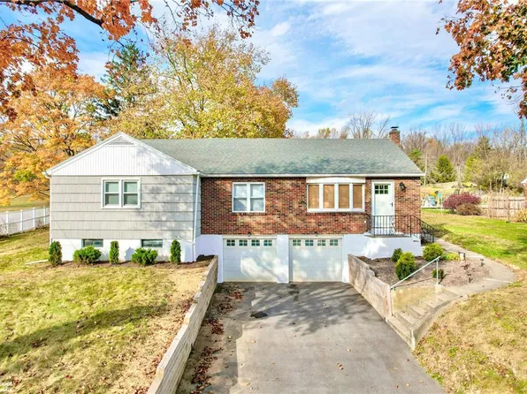 2547 Easton Rd, Hellertown, PA 18055