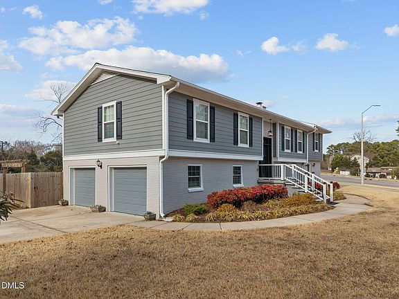 2nd image of 209 Windfield Ct