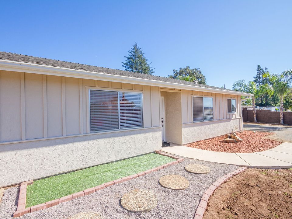 1st image of 128 La Lomita Dr