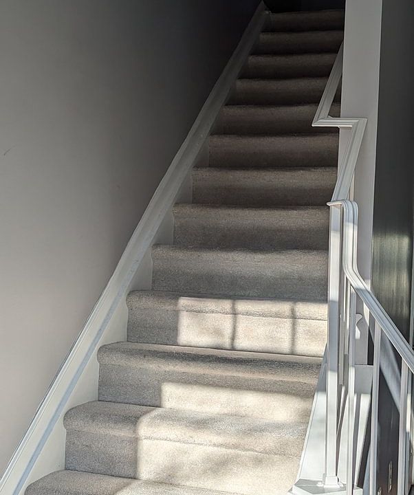 STAIRCASE TO SECOND LEVEL.
