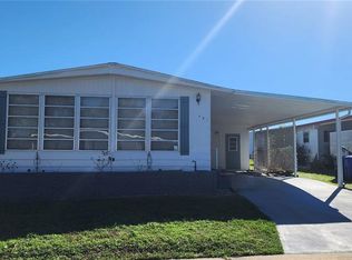 902 Pine Ridge Dr, Lakeland, FL 33809