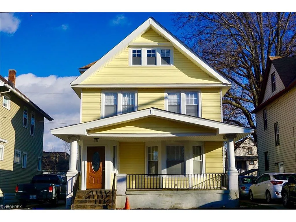 2111 W 101st St photo 1