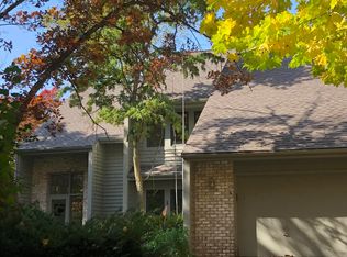 S44W25780 Underwood Ct, Waukesha, WI 53189