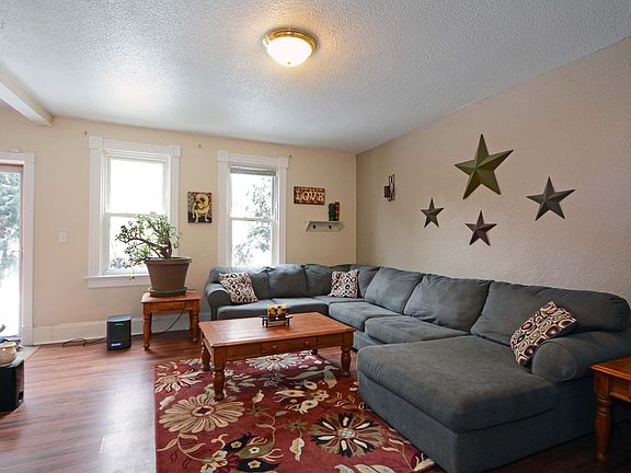 5th image of 331 Morton St E