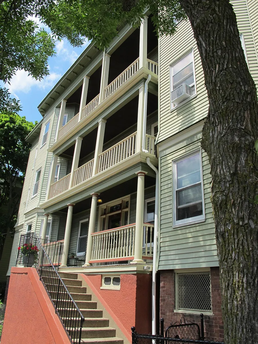 Building Photo - 62 Ibbetson St #3R