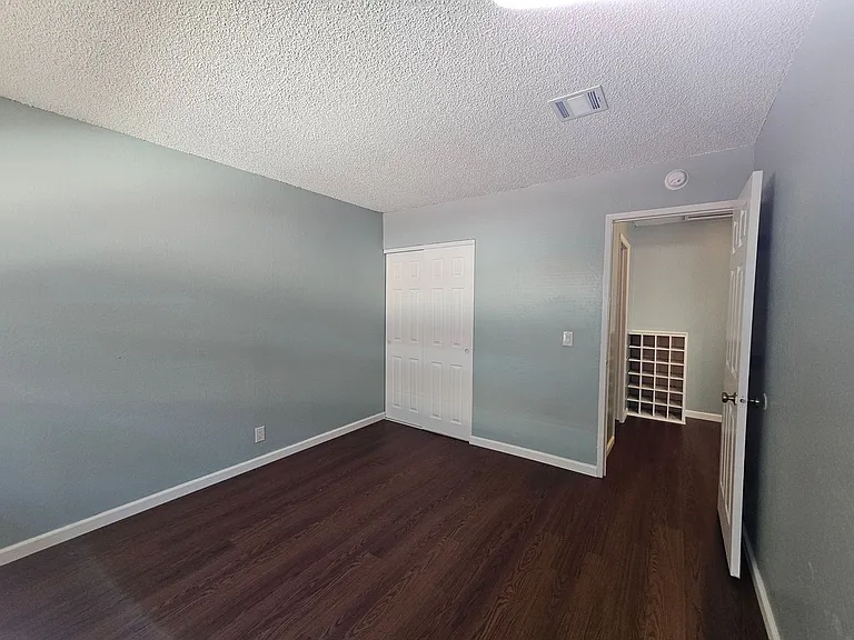 424 Corcoran Ave #3 — Photo 12