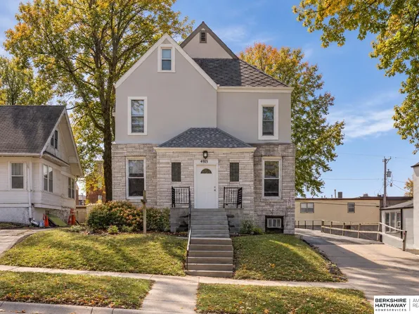 4915 Davenport St, Omaha, NE 68132