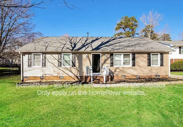 703 Woodlake Dr — Photo 1