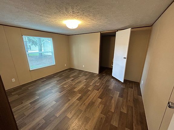 4th image of 1101 Teneile St