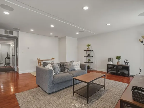 6151 Reseda Blvd Unit 13, Reseda, CA 91335