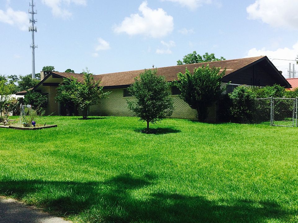 2nd image of 1901 Cagle Ln