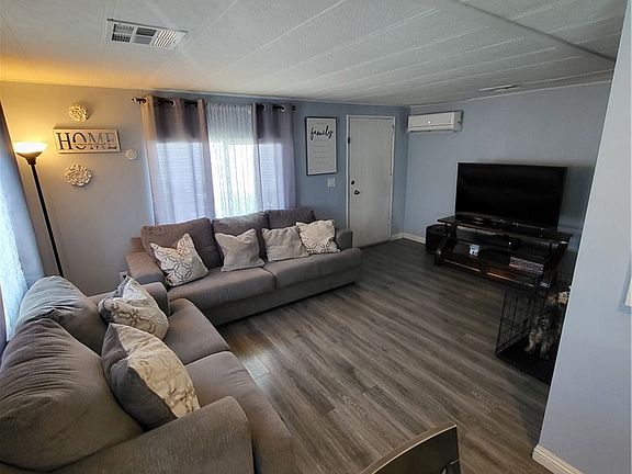 4th image of 10701 Cedar Ave Space 46