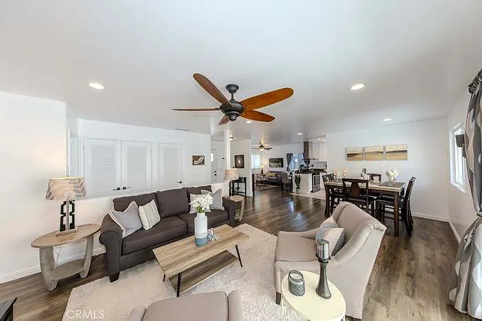 2219 W Coronet Ave — Photo 3
