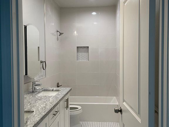 4th image of 8601-8605 Amy Ave