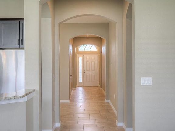 2nd image of 30611 Totteridge Pl