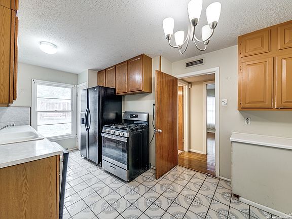 4th image of 1235 arroya vista