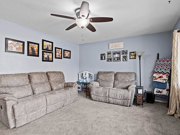 5th image of 2612 Sandgate Rd