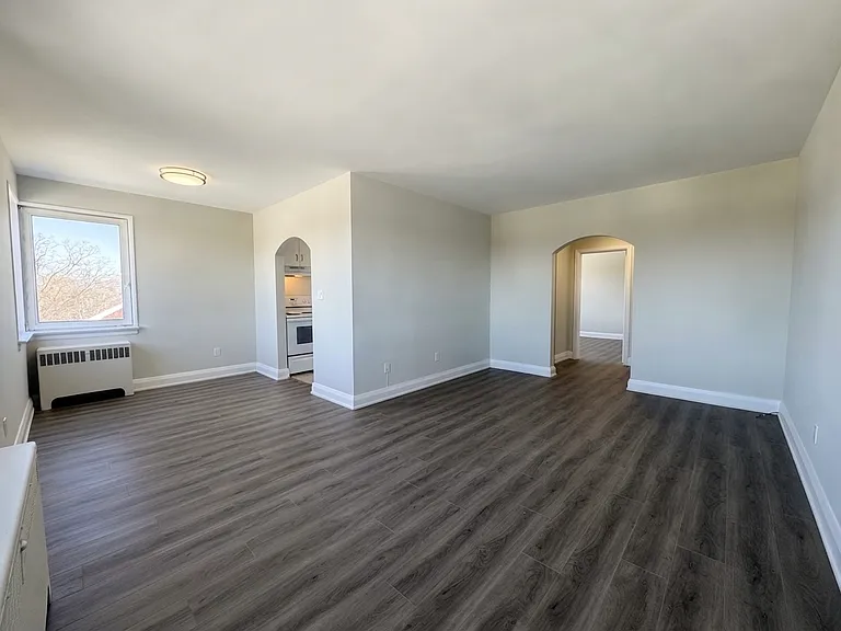36 Wood Glen Rd #U301 — Photo 3
