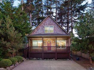 2036 NW 33rd St, Lincoln City, OR 97367