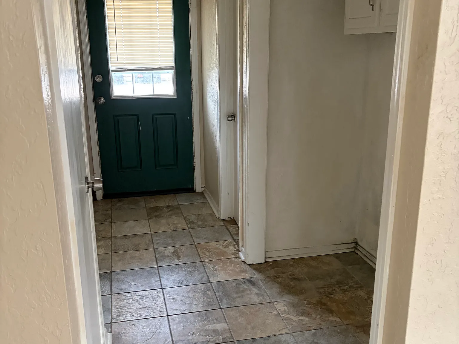 2 bed, 1.5 bath, 1100 sqft, $1,500 — Photo 3