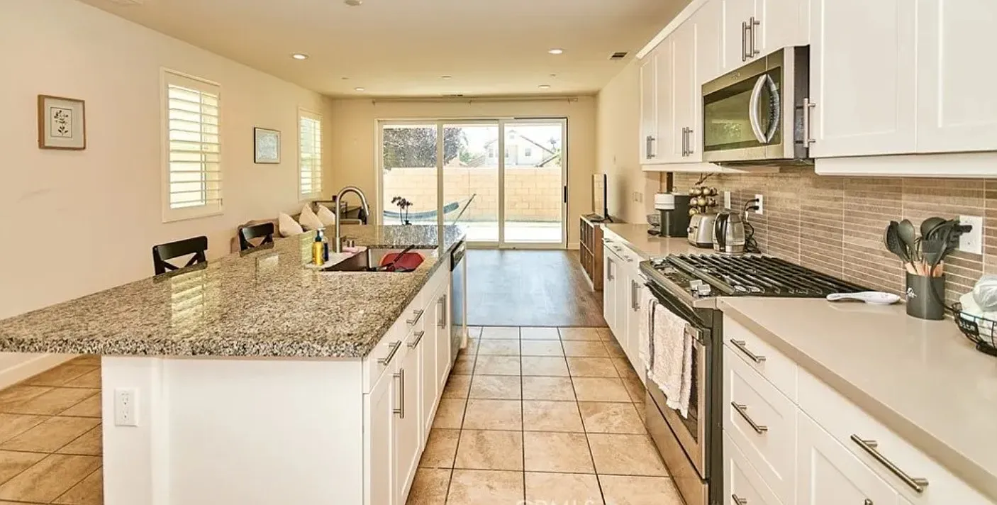 6914 Old Mill Ave — Photo 3