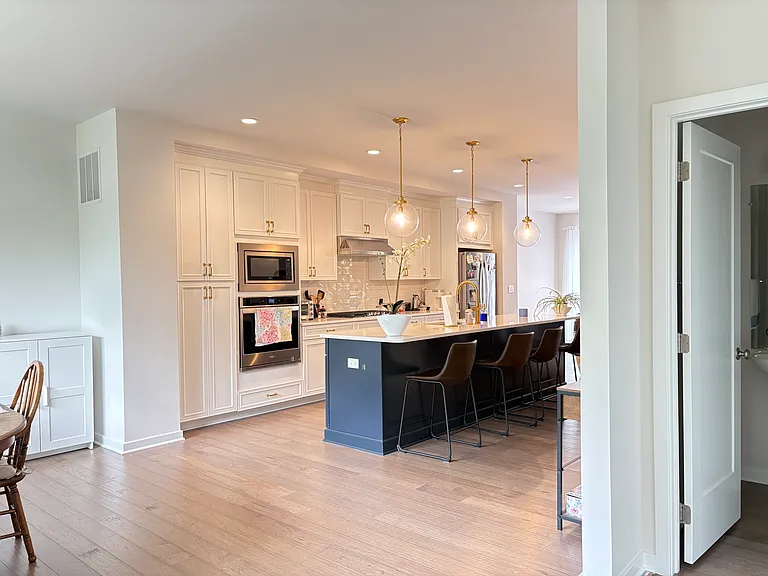 2898 Rayfield Ave — Photo 4