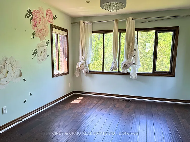 1426 Highbush Trl — Photo 17
