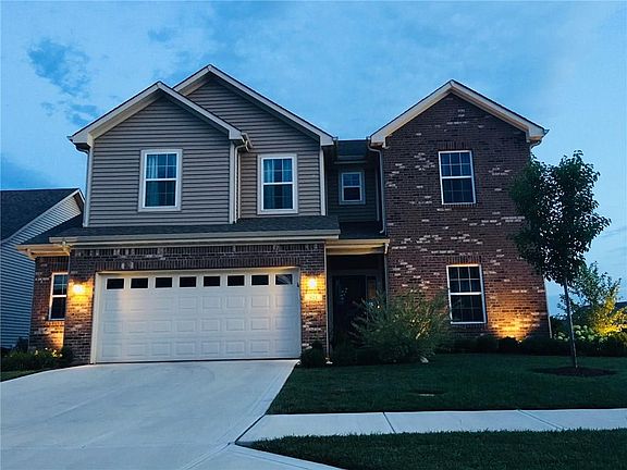 2nd image of 921 Adena Ln