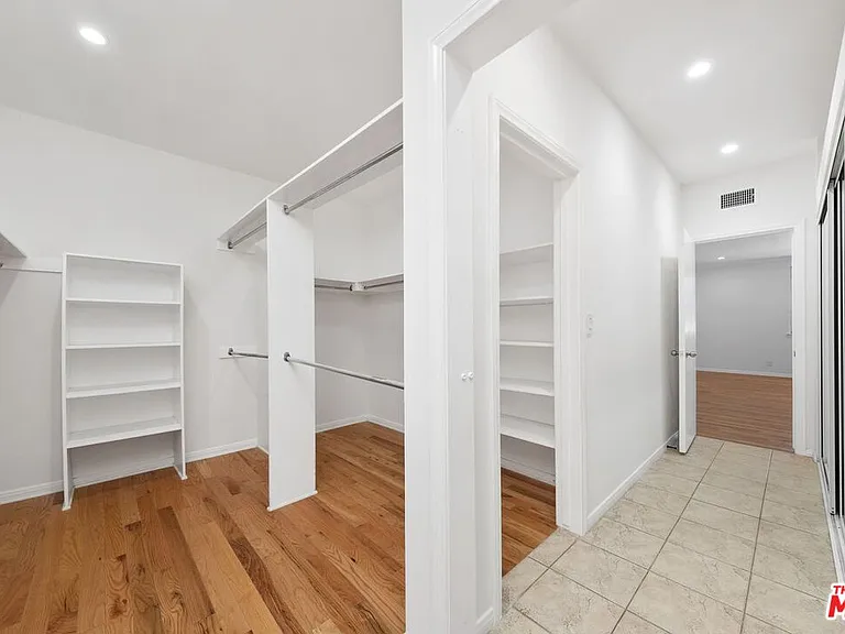 517 N Elm Dr — Photo 41