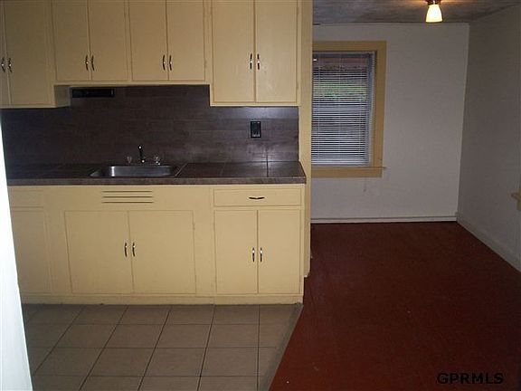 3rd image of 1526 Y St