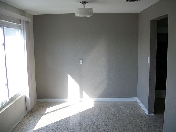 4th image of 2584 W Coral Way