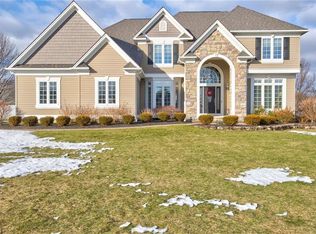 12 Blooms End, Webster, NY 14580