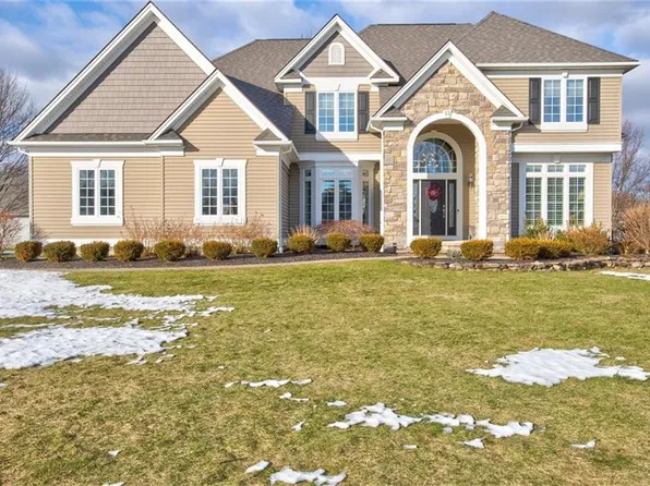12 Blooms End, Webster, NY 14580